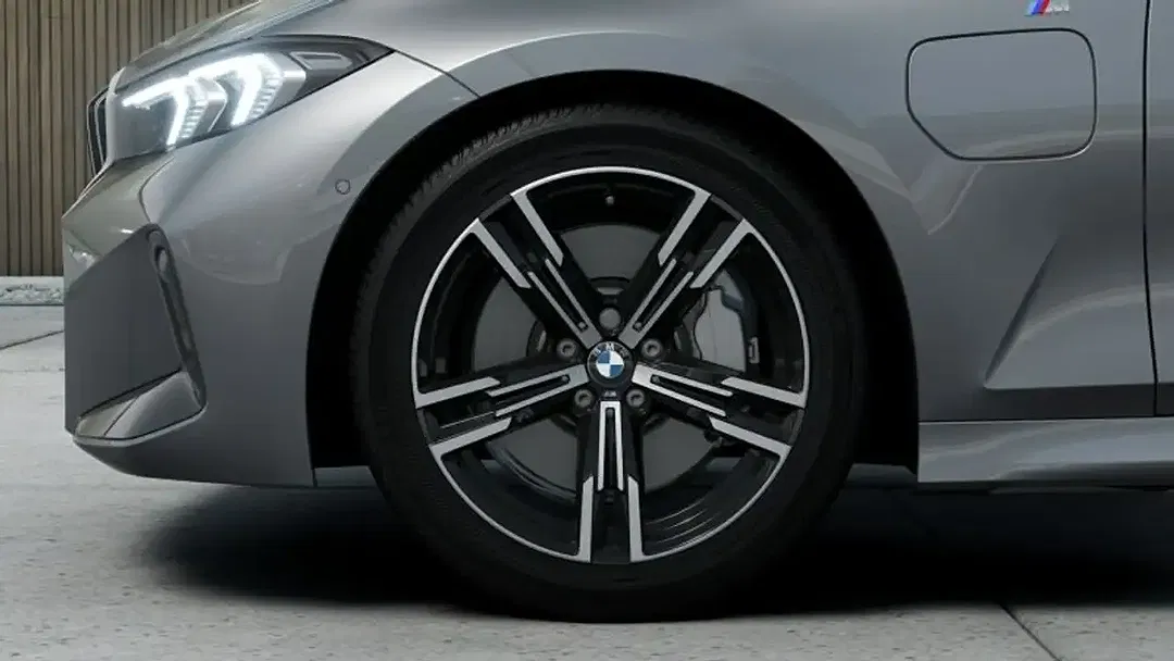 BMW 330 - Thumbnail 8