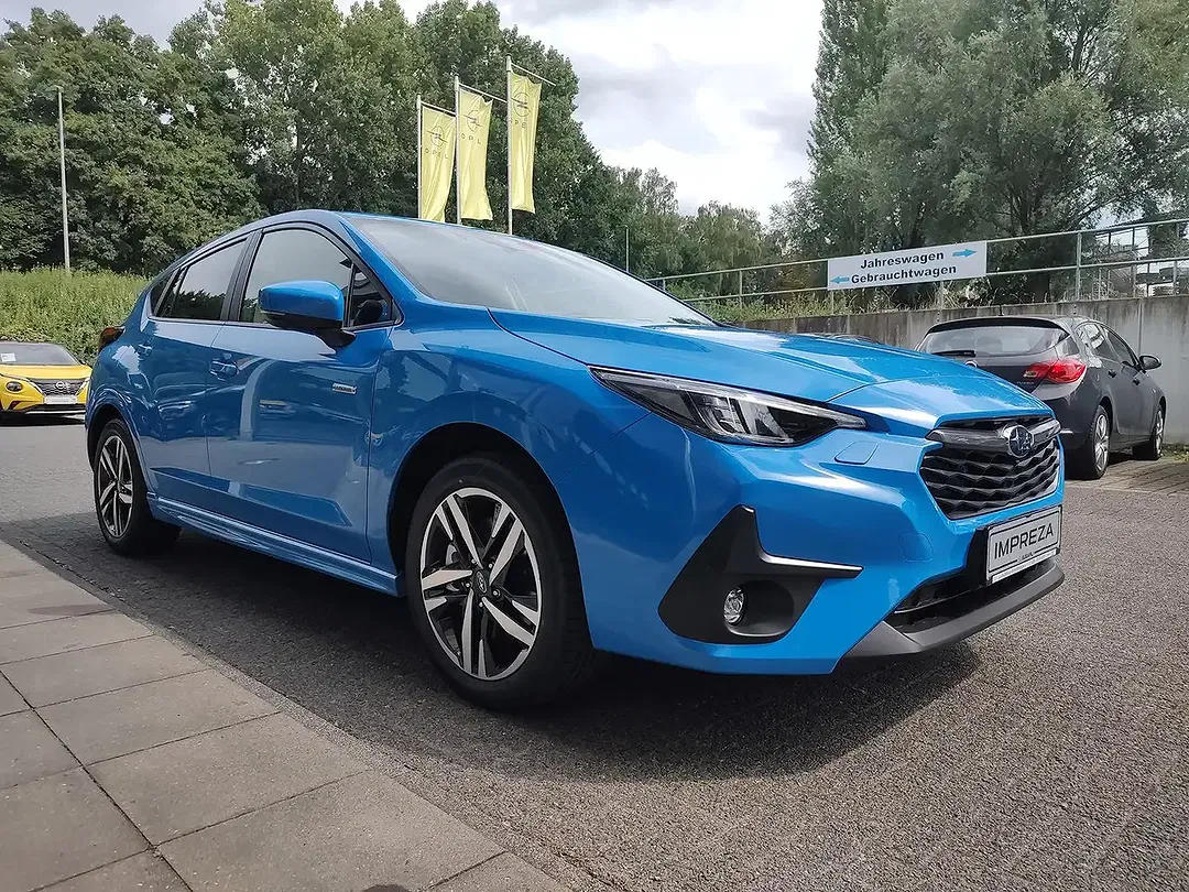 Subaru Impreza - Thumbnail 3