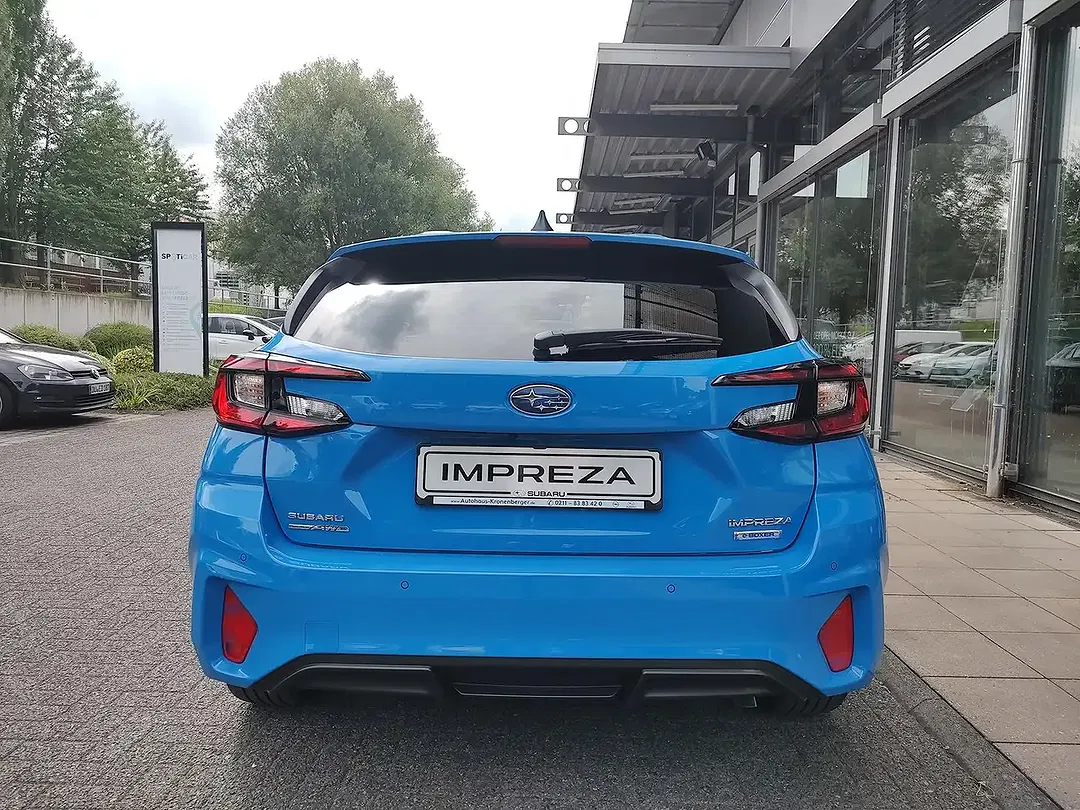 Subaru Impreza - Thumbnail 5