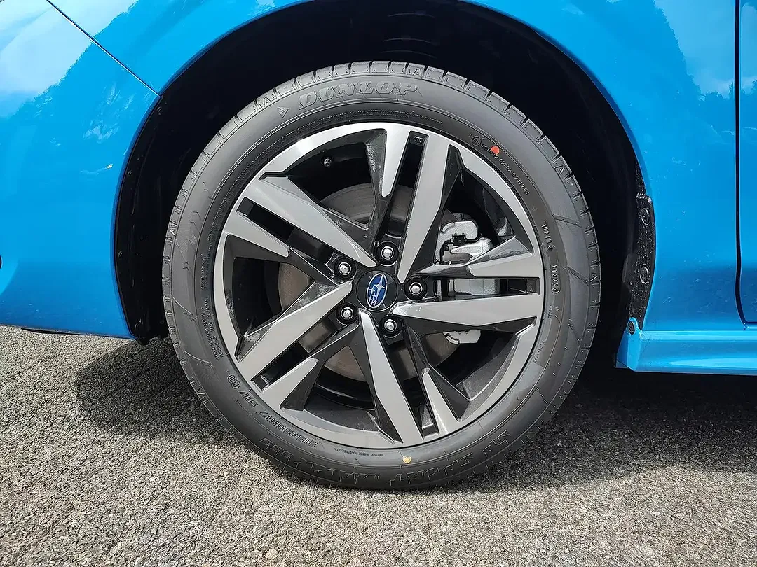 Subaru Impreza - Thumbnail 8