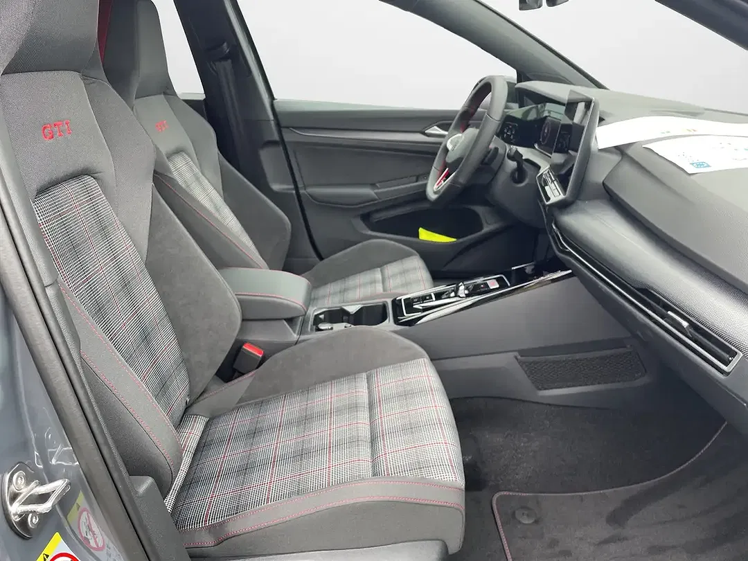 Volkswagen Golf GTI - Thumbnail 13