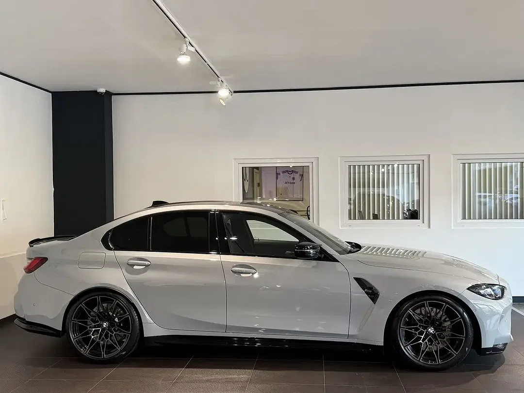 BMW M3 - Thumbnail 5