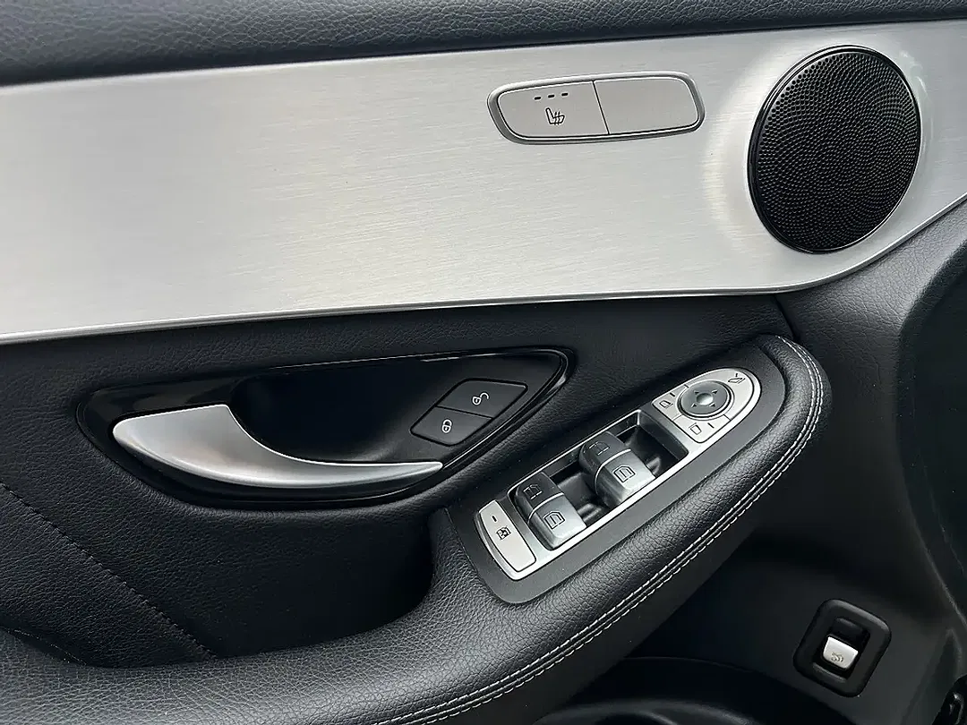 Mercedes-Benz GLC 220 - Thumbnail 9