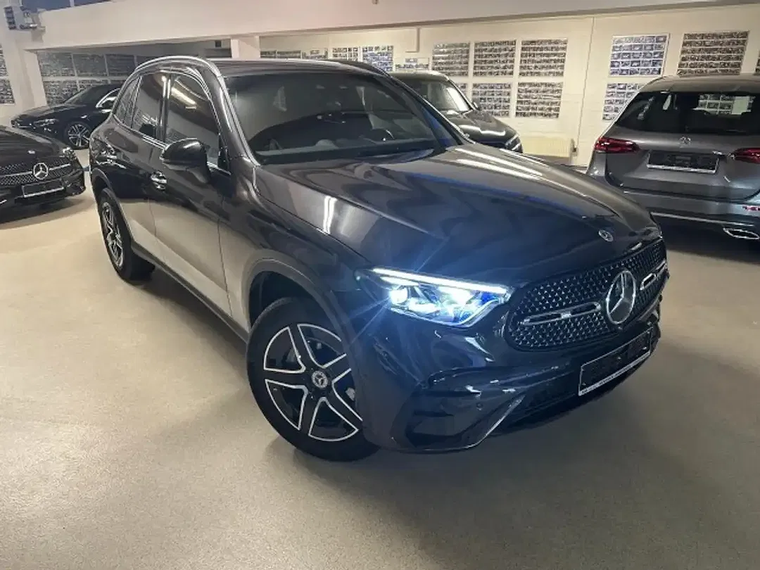 Mercedes-Benz GLC 220 - Thumbnail 2