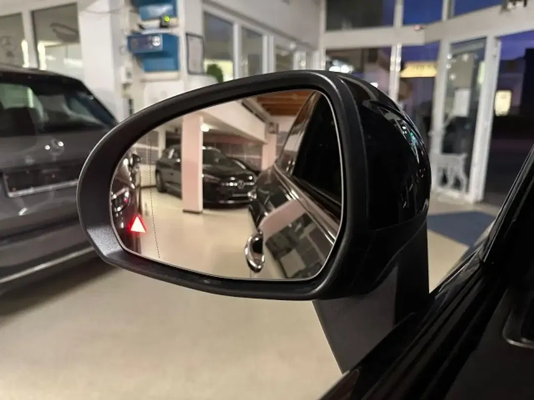 Mercedes-Benz GLC 220 - Thumbnail 6