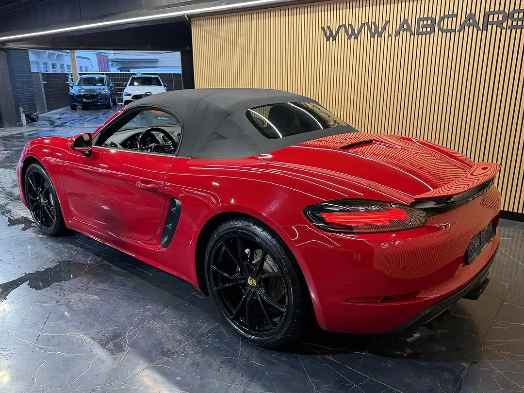 Porsche Boxster - Thumbnail 8