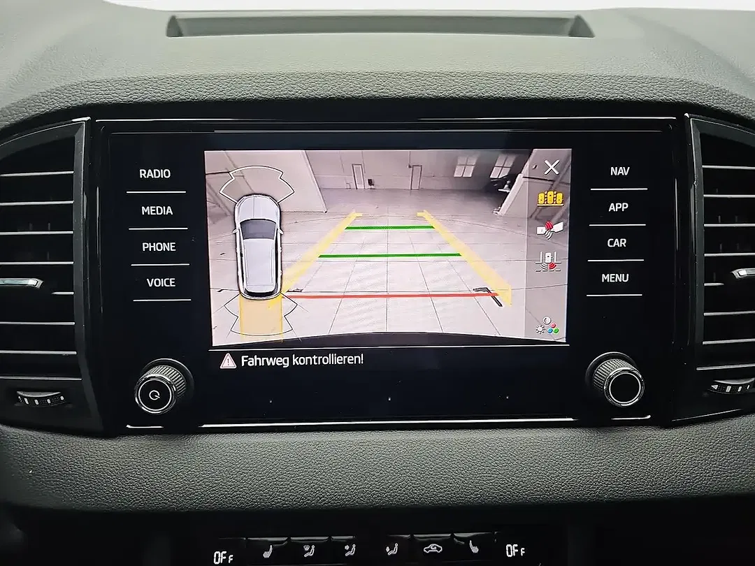 Skoda Karoq - Thumbnail 10
