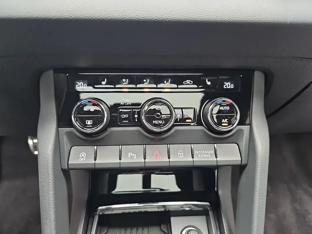 Skoda Karoq - Thumbnail 11