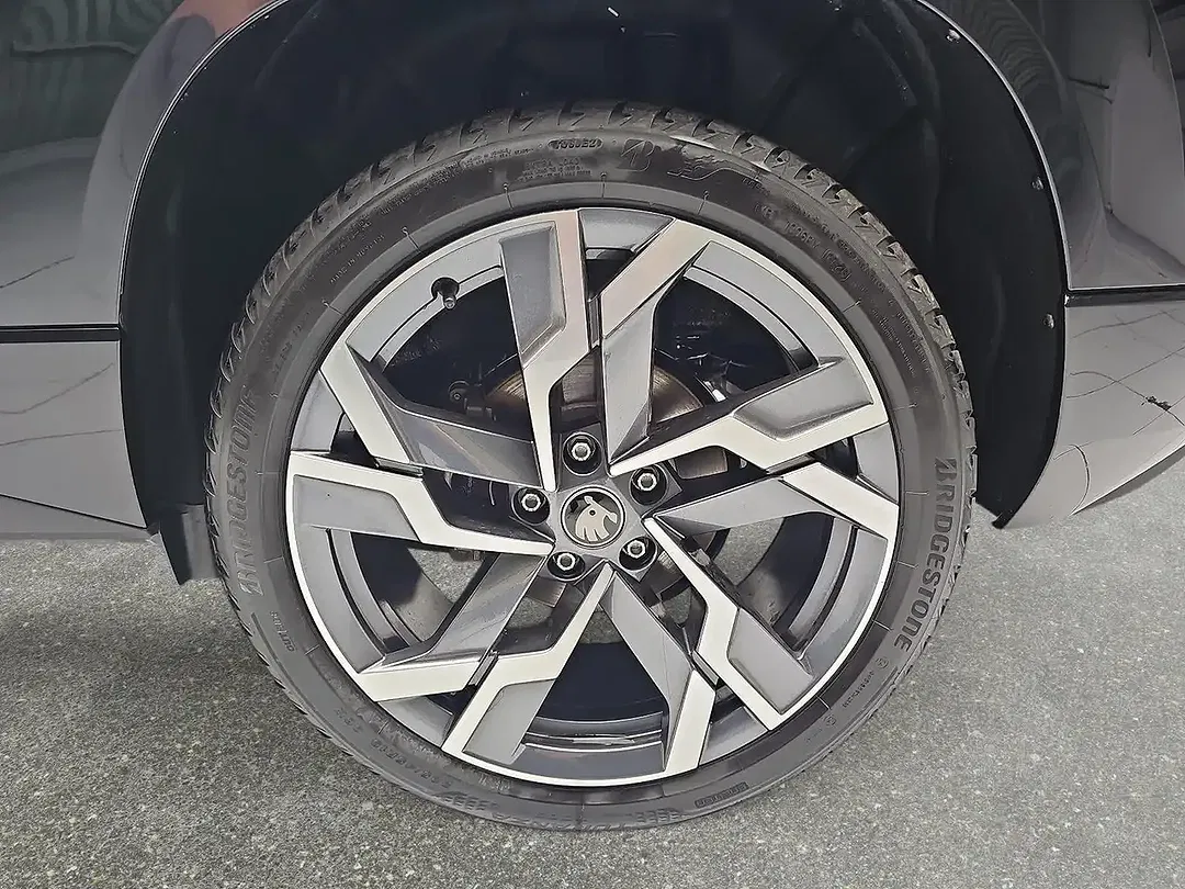 Skoda Karoq - Thumbnail 6