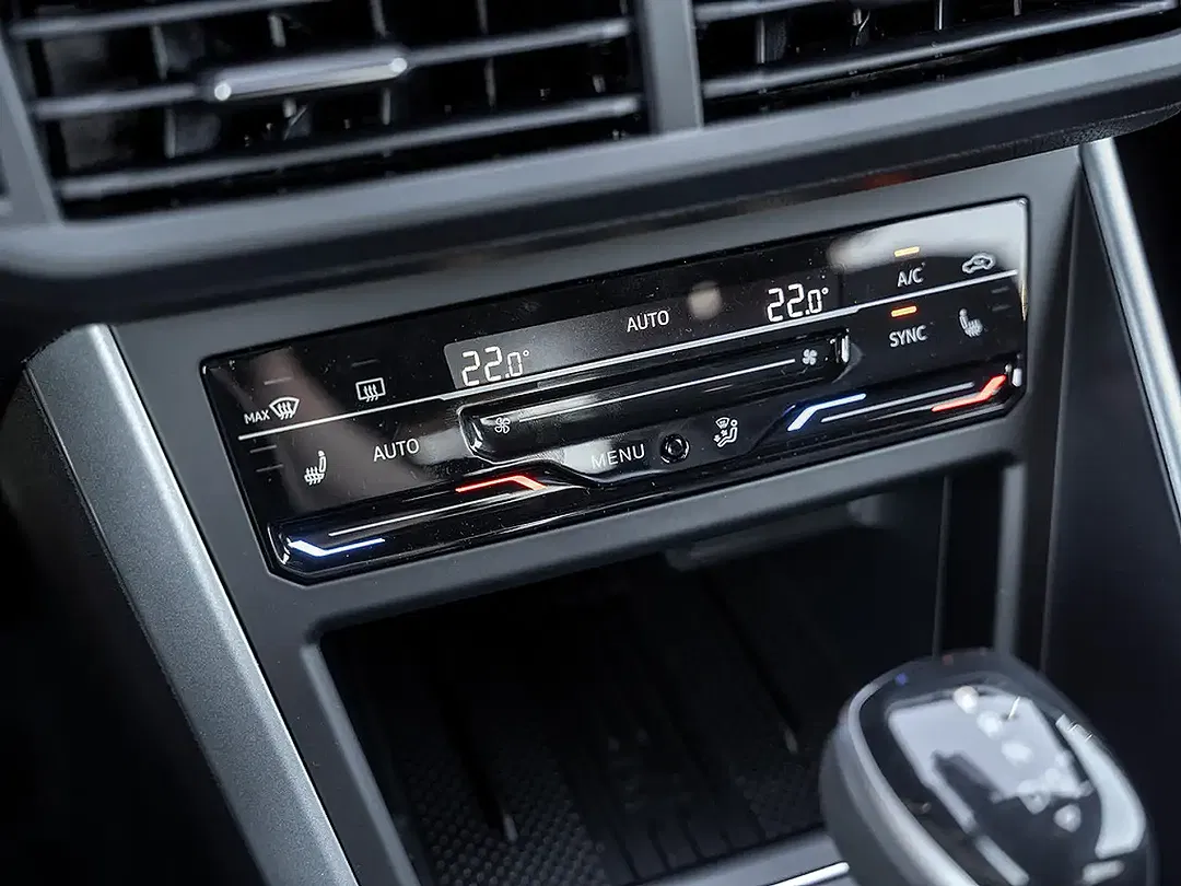 Volkswagen Polo - Thumbnail 8
