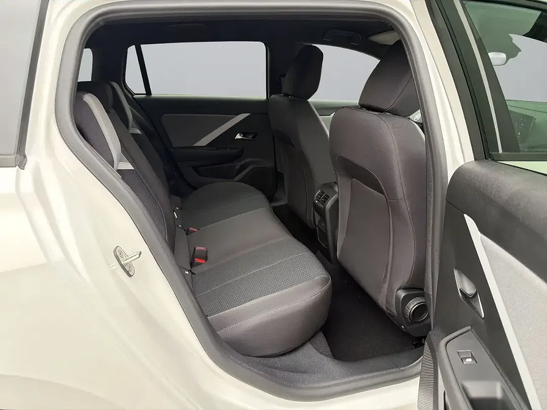 Opel Astra - Thumbnail 8