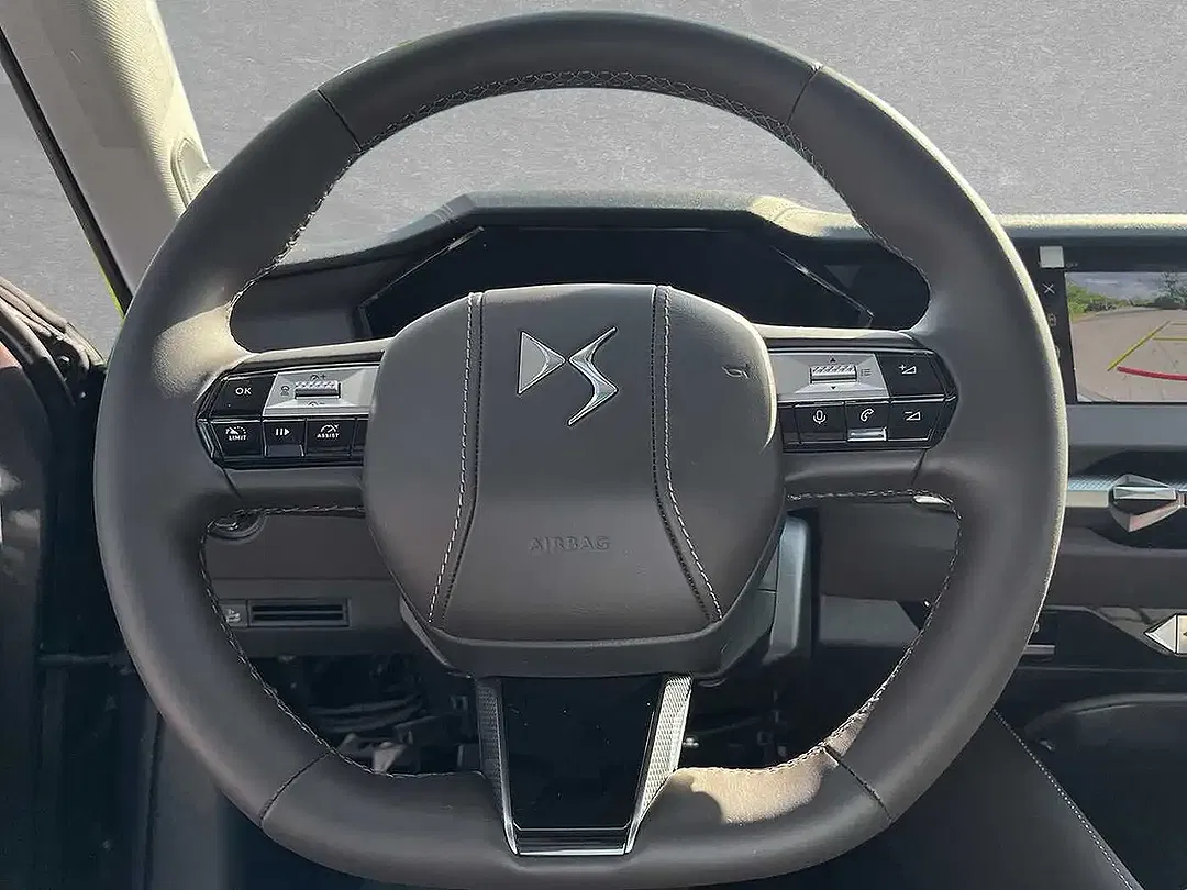 DS Automobiles DS 4 - Thumbnail 11