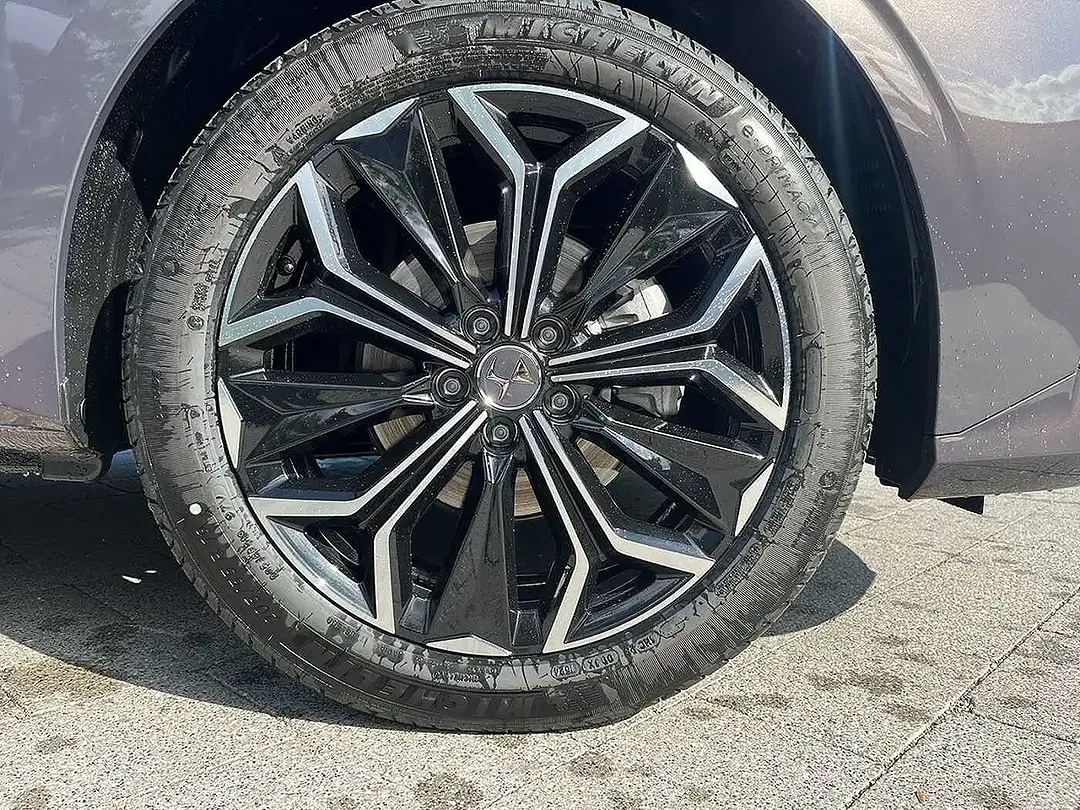 DS Automobiles DS 4 - Thumbnail 9