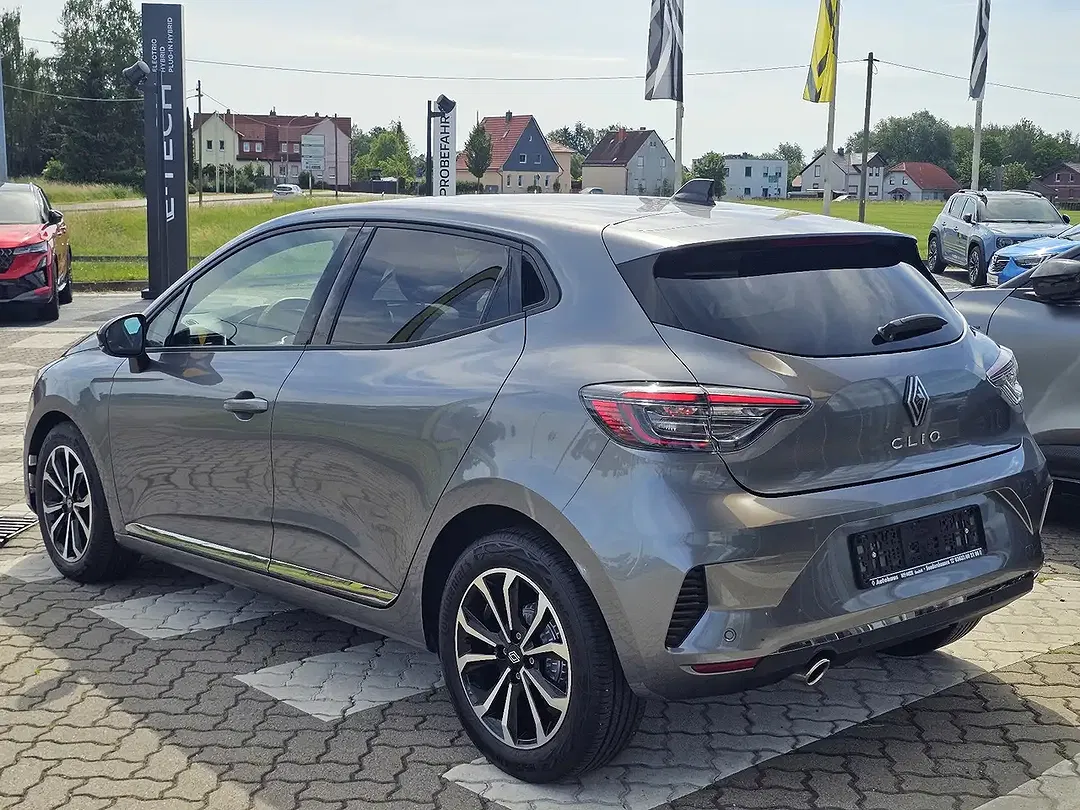 Renault Clio - Thumbnail 4