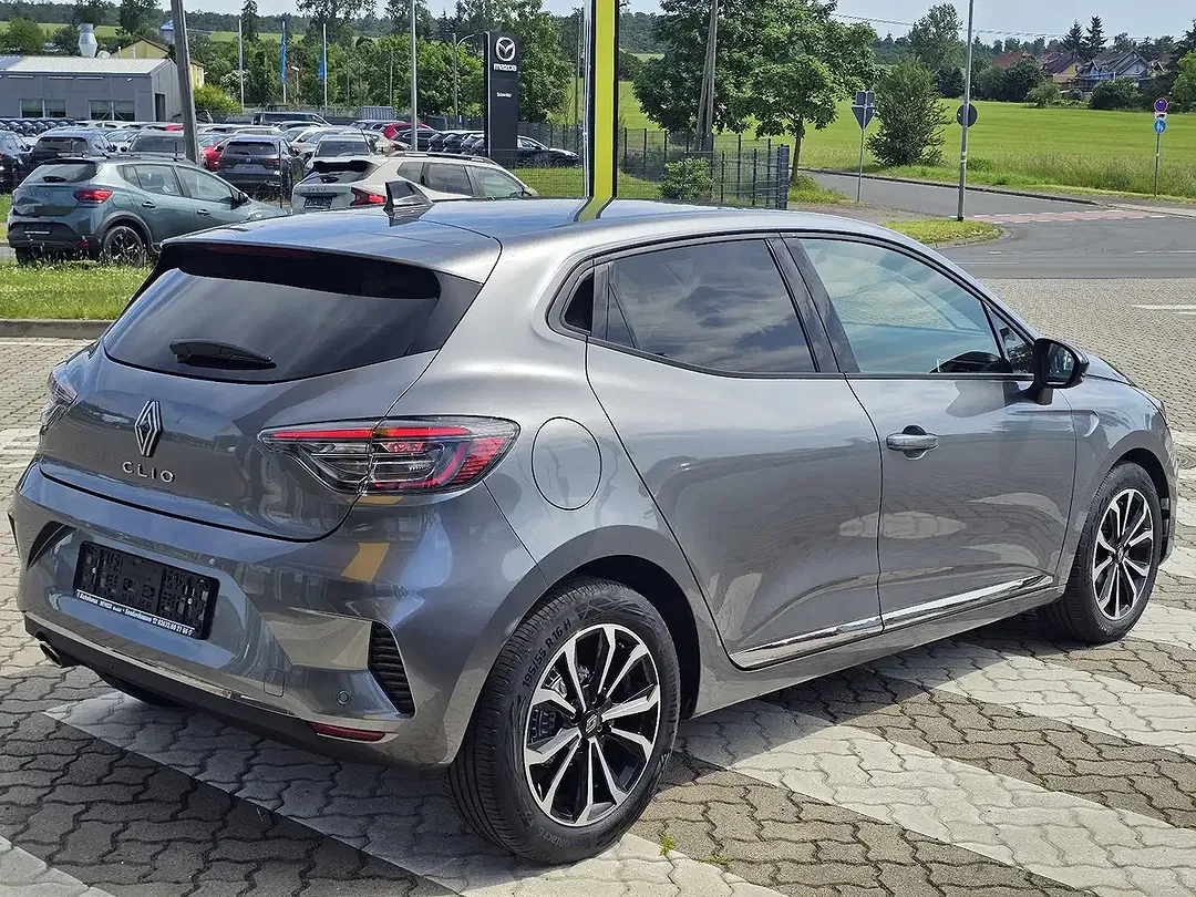 Renault Clio - Thumbnail 6