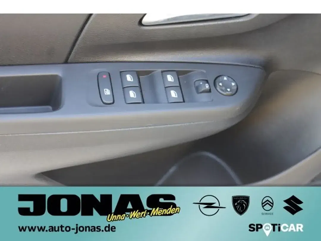 Opel Corsa - Thumbnail 11