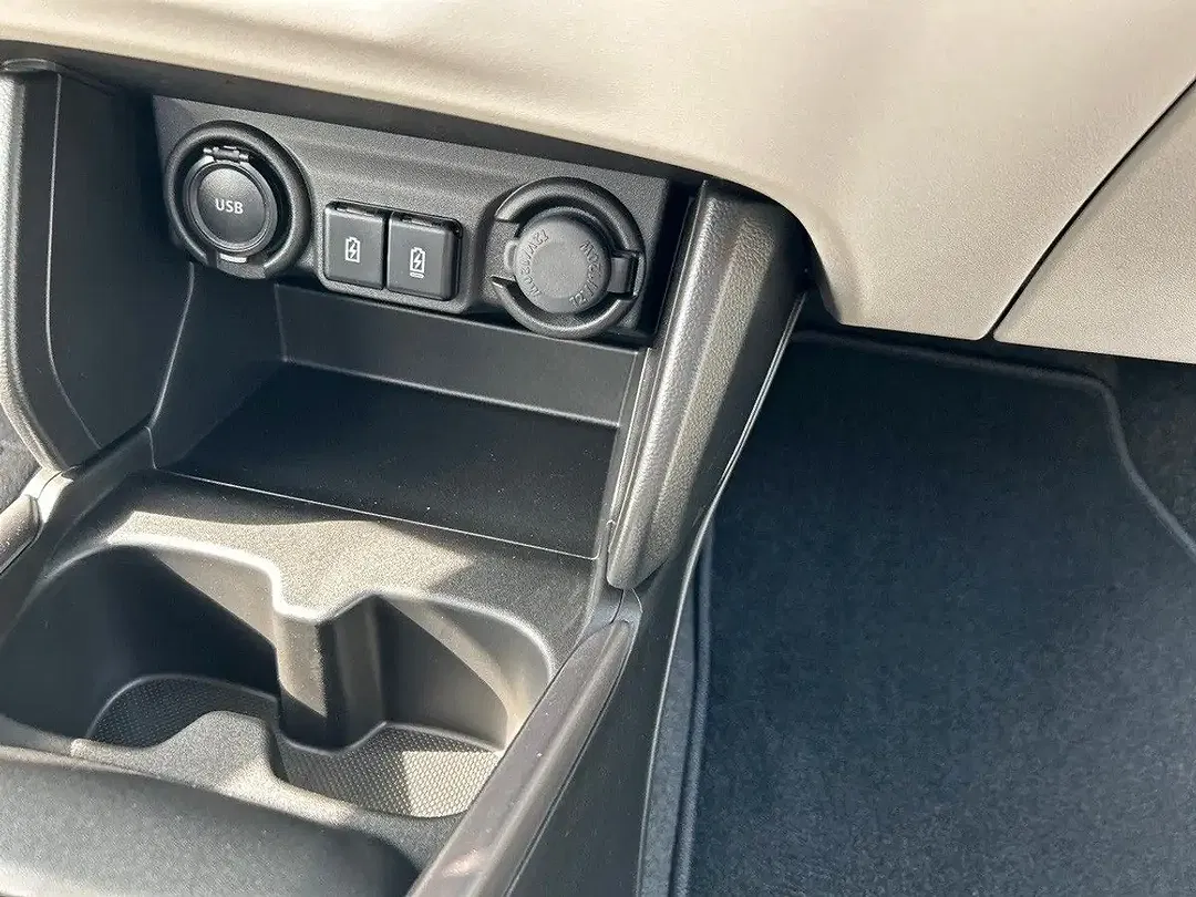 Suzuki Swift - Thumbnail 14