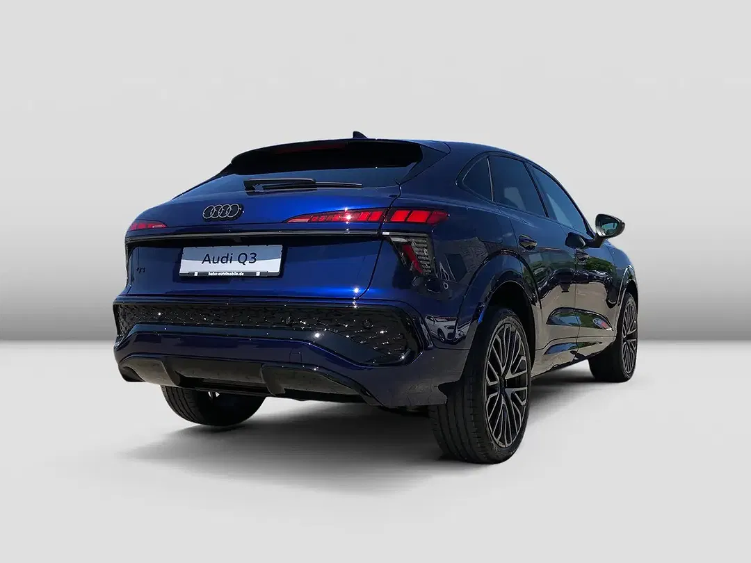 Audi Q3 - Thumbnail 3