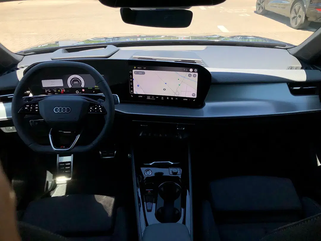 Audi Q3 - Thumbnail 5