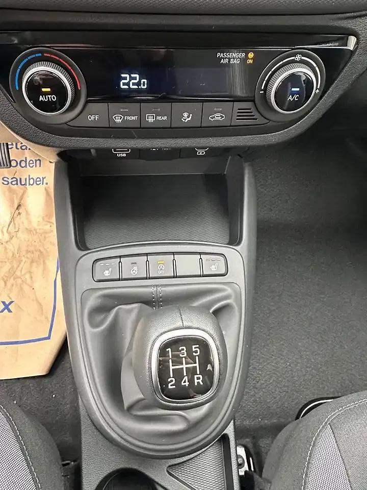Hyundai i10 - Thumbnail 15