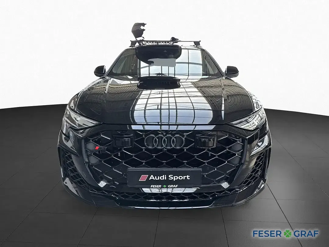 Audi RS Q8 - Thumbnail 2