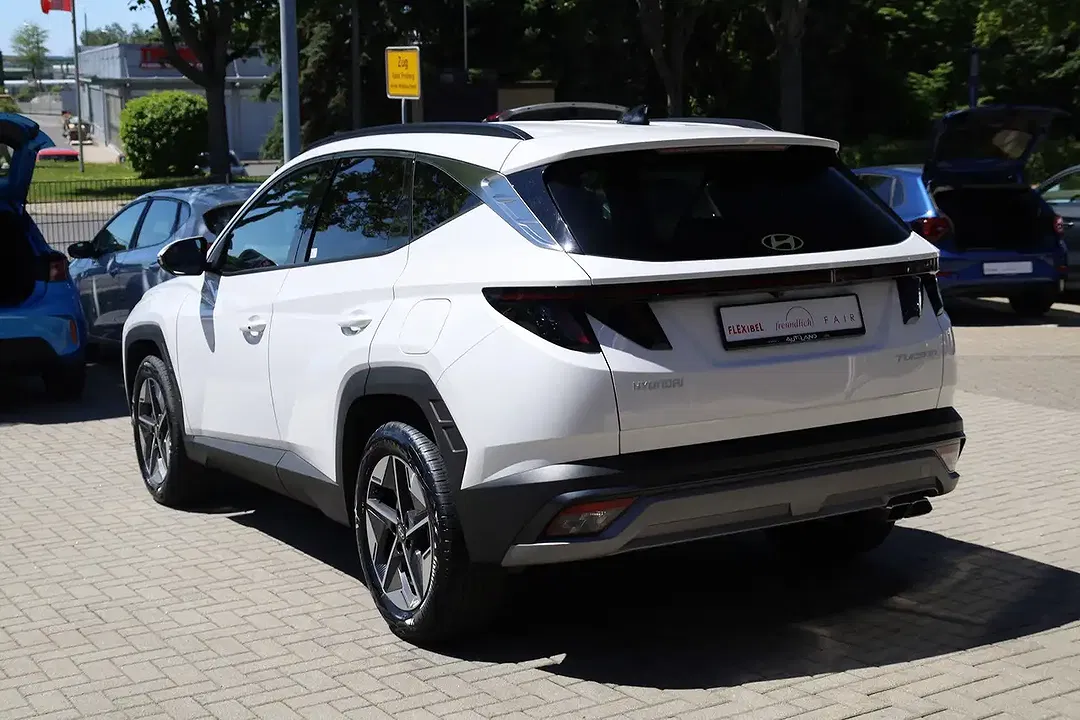 Hyundai TUCSON - Thumbnail 2