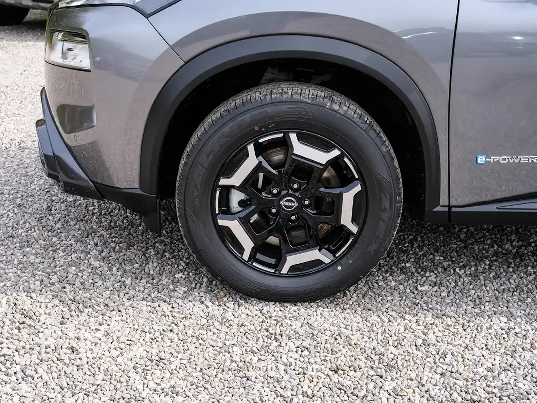 Nissan X-Trail - Thumbnail 4