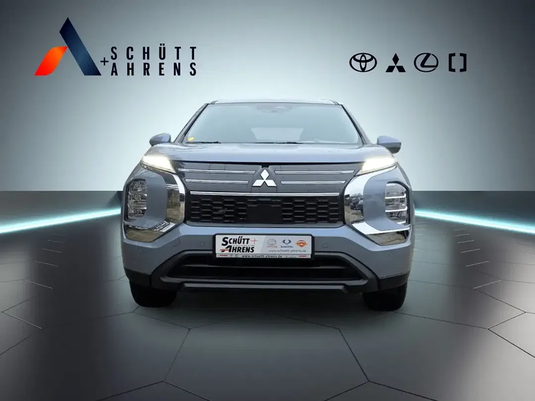 Mitsubishi Outlander - Thumbnail 12