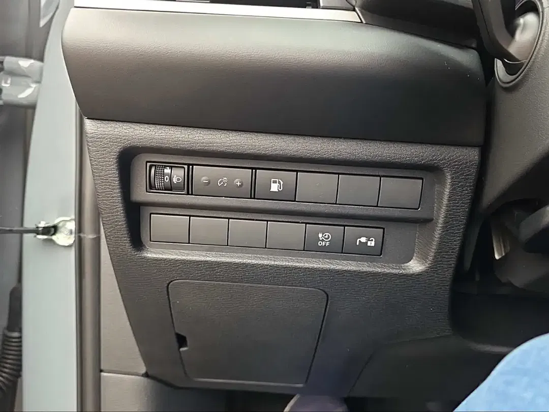Mitsubishi Outlander - Thumbnail 15