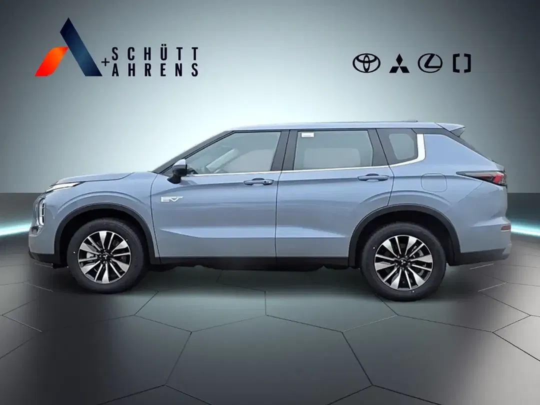 Mitsubishi Outlander - Thumbnail 2