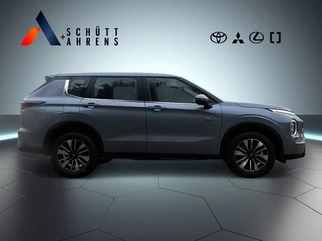 Mitsubishi Outlander - Thumbnail 5