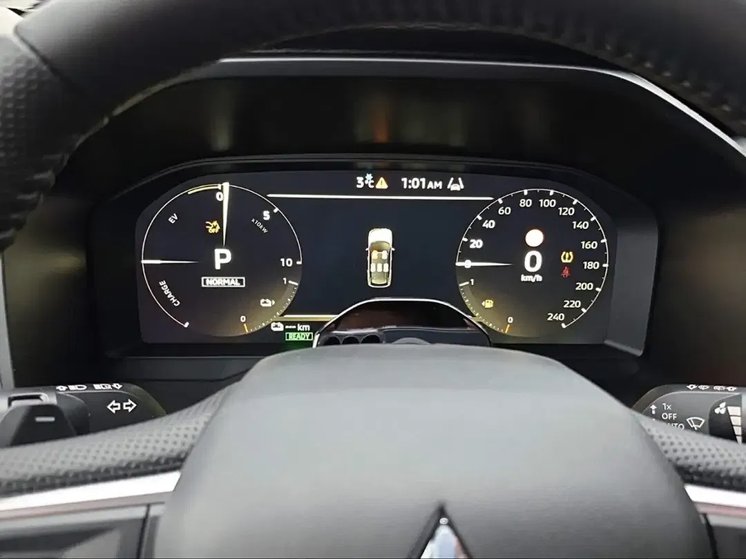 Mitsubishi Outlander - Thumbnail 8