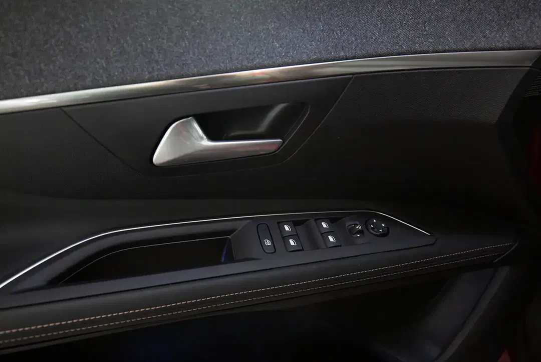 Peugeot 3008 - Thumbnail 12
