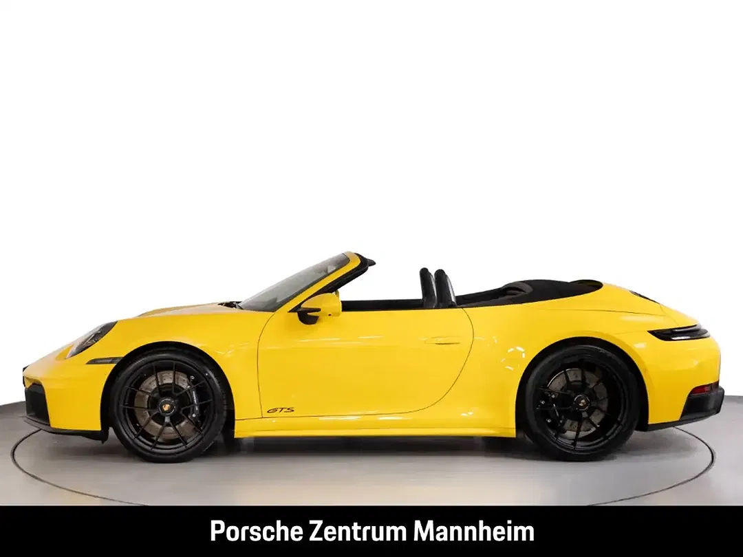 Porsche 992 - Thumbnail 2
