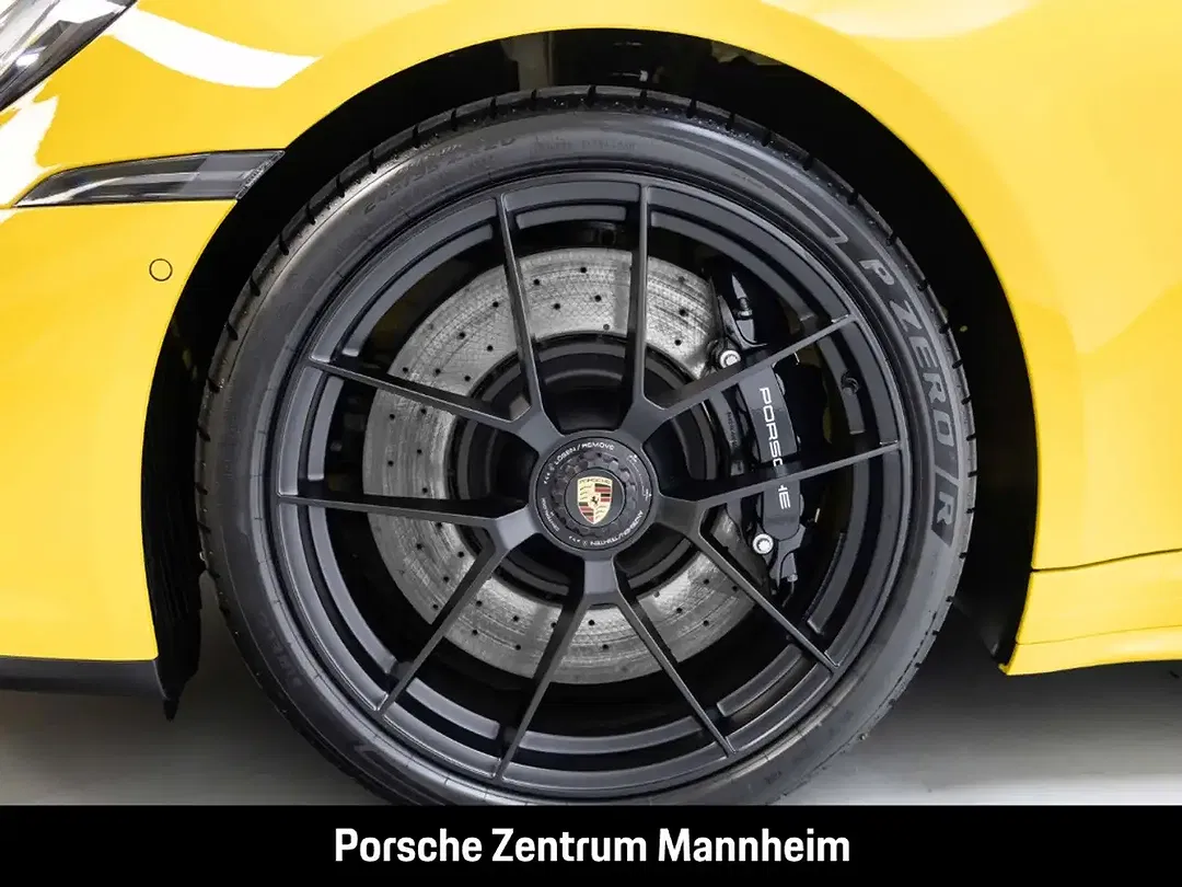 Porsche 992 - Thumbnail 8