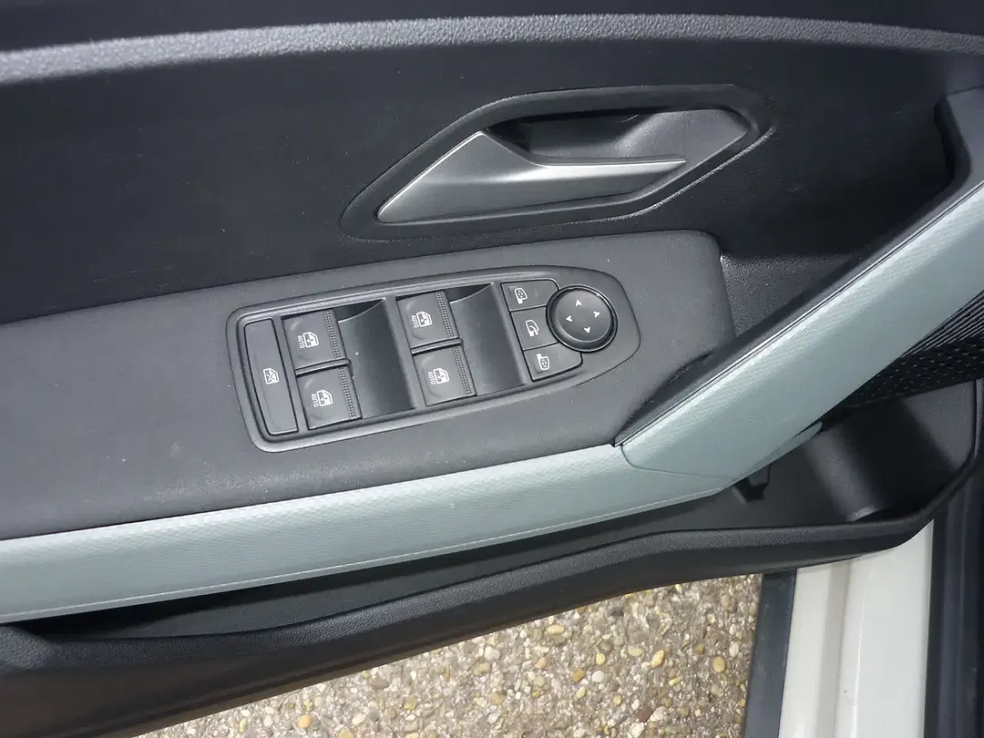 Dacia Duster - Thumbnail 9