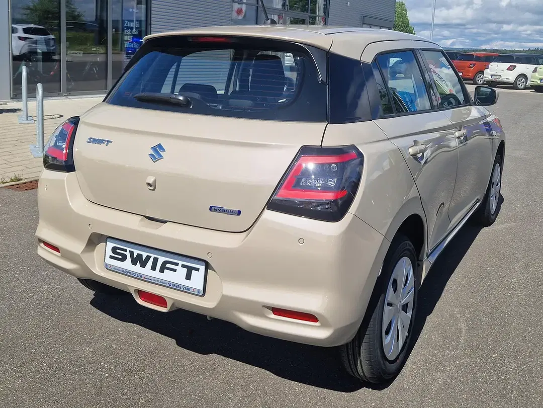 Suzuki Swift - Thumbnail 11