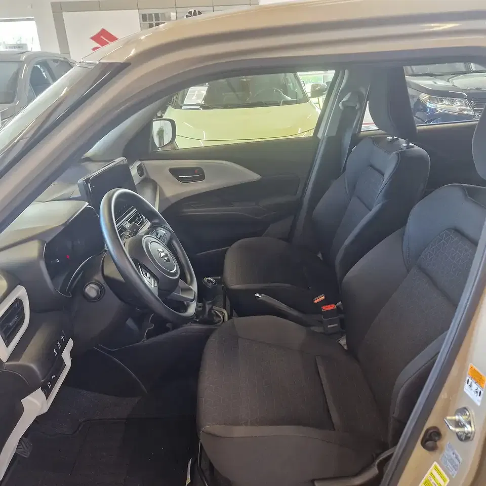 Suzuki Swift - Thumbnail 14