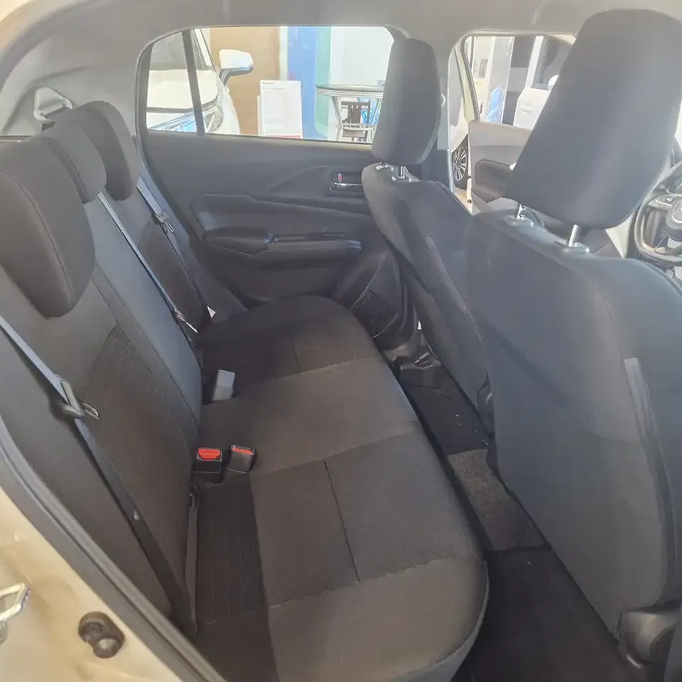 Suzuki Swift - Thumbnail 15