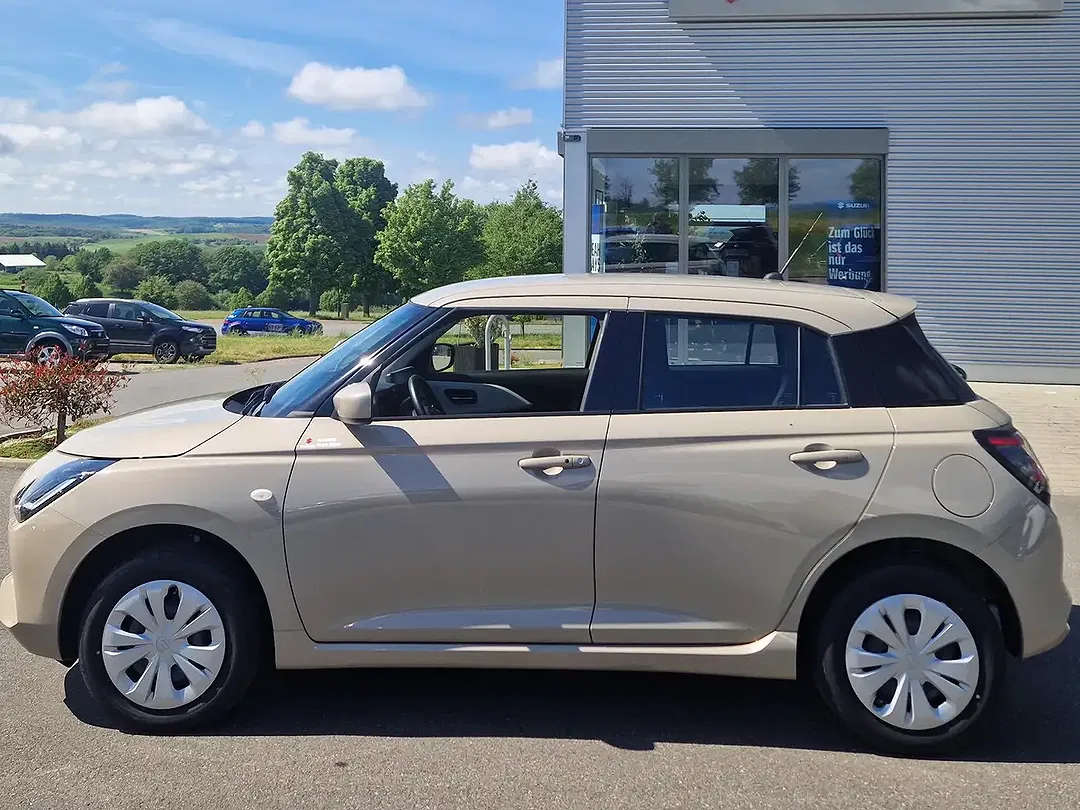 Suzuki Swift - Thumbnail 6