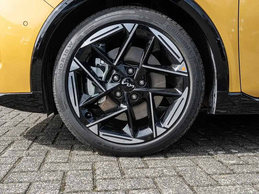 Kia K4 - Thumbnail 3