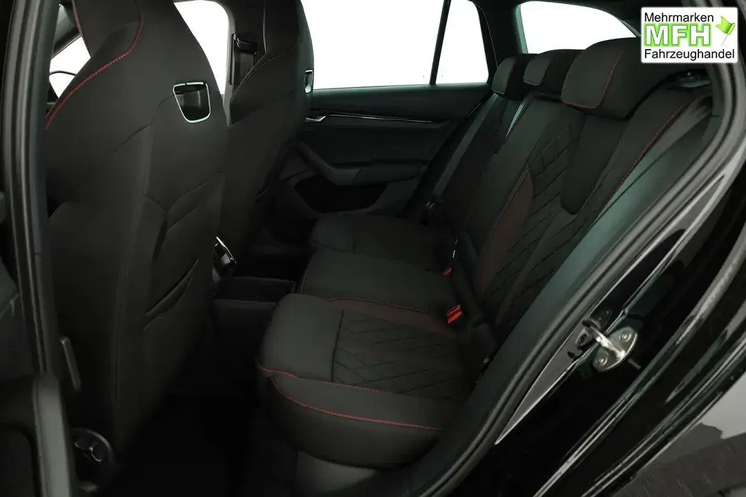 Skoda Octavia - Thumbnail 12