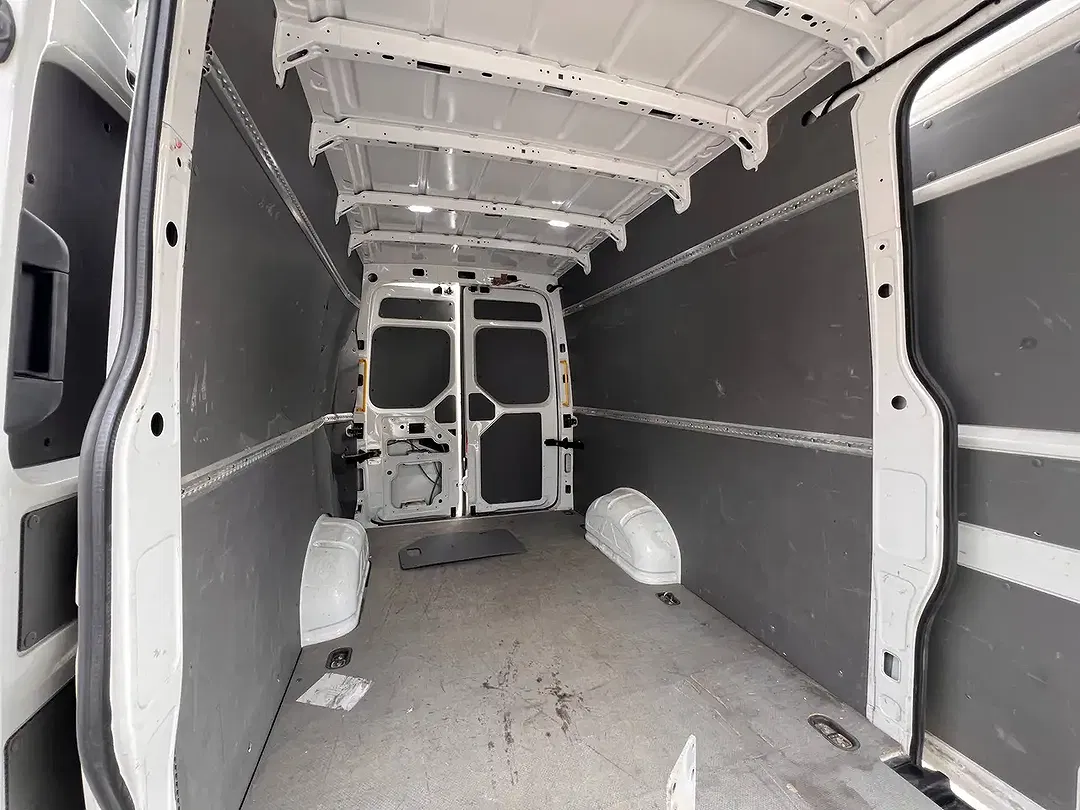 Volkswagen Crafter - Thumbnail 12