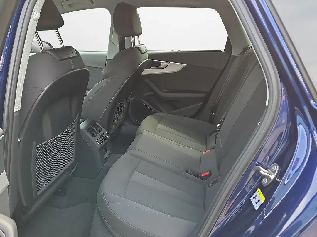 Audi A4 - Thumbnail 10