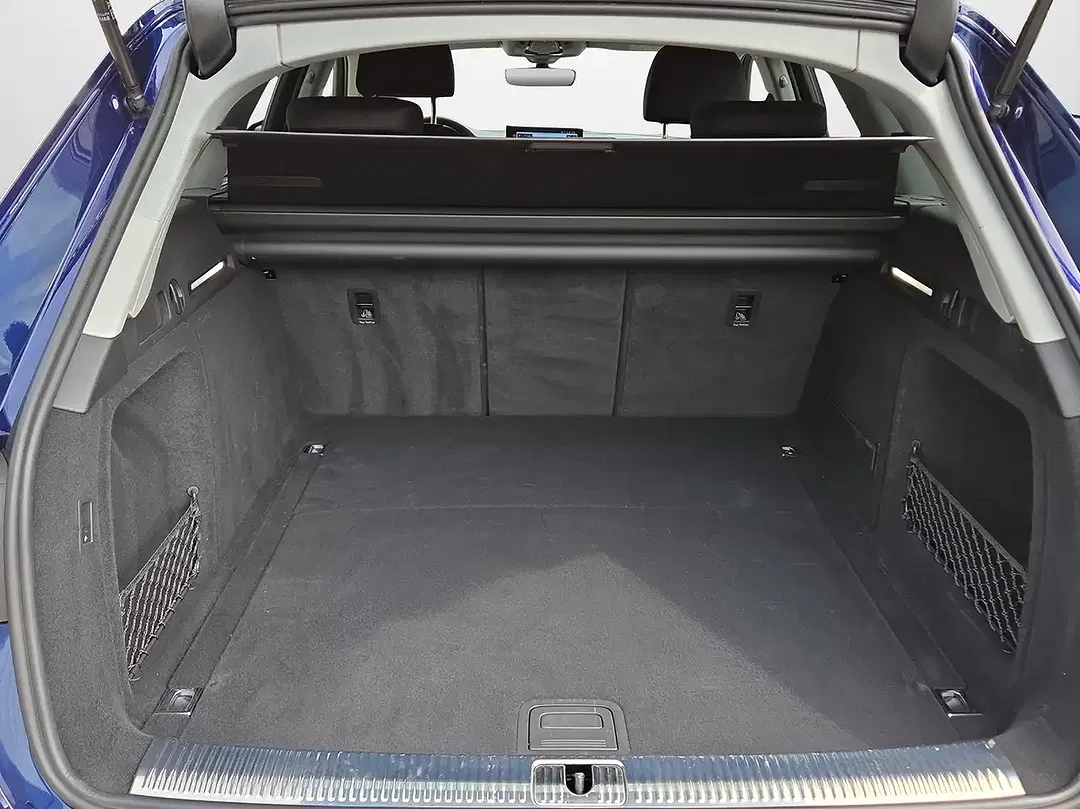 Audi A4 - Thumbnail 11