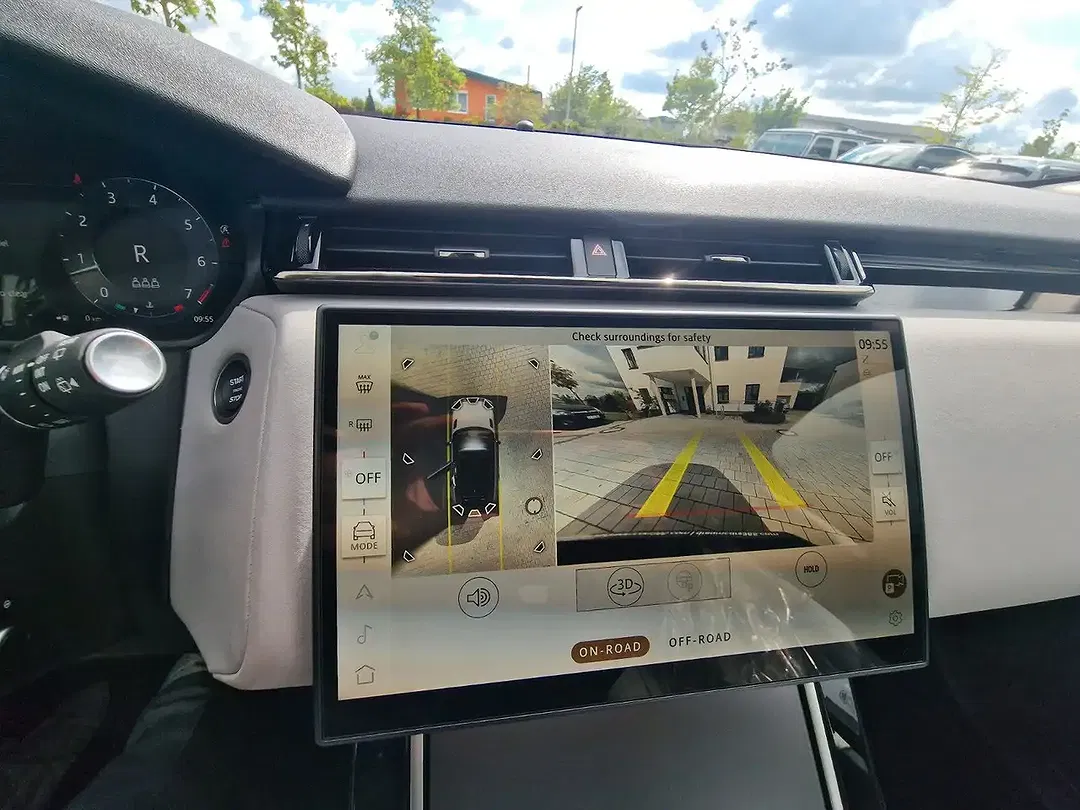 Land Rover Range Rover Velar - Thumbnail 12