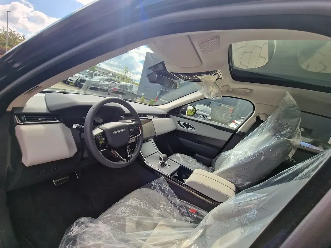 Land Rover Range Rover Velar - Thumbnail 8