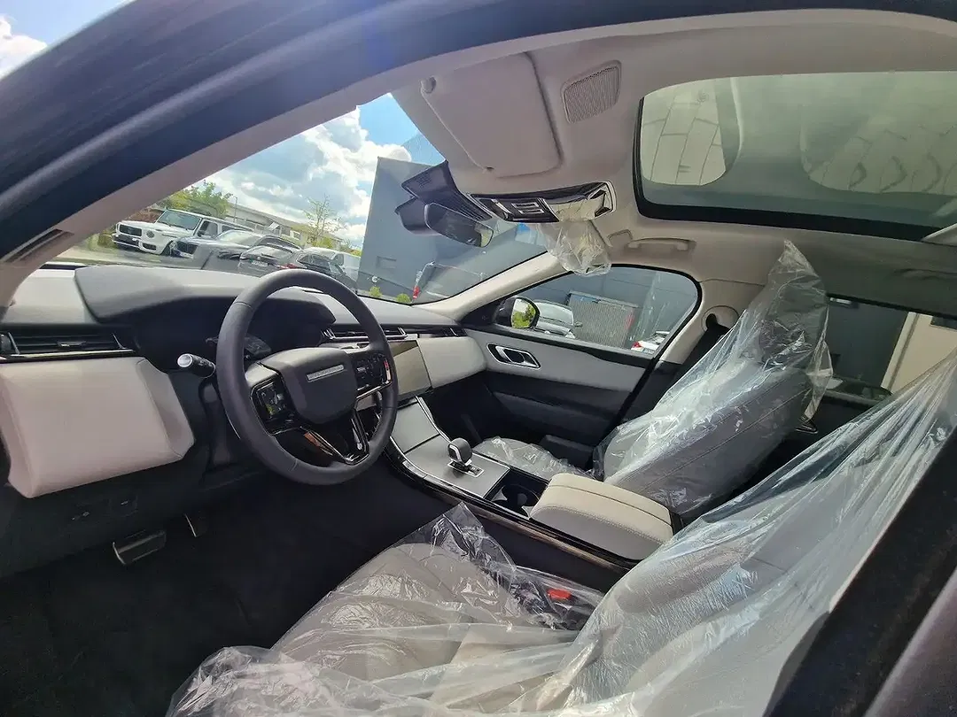 Land Rover Range Rover Velar - Thumbnail 9