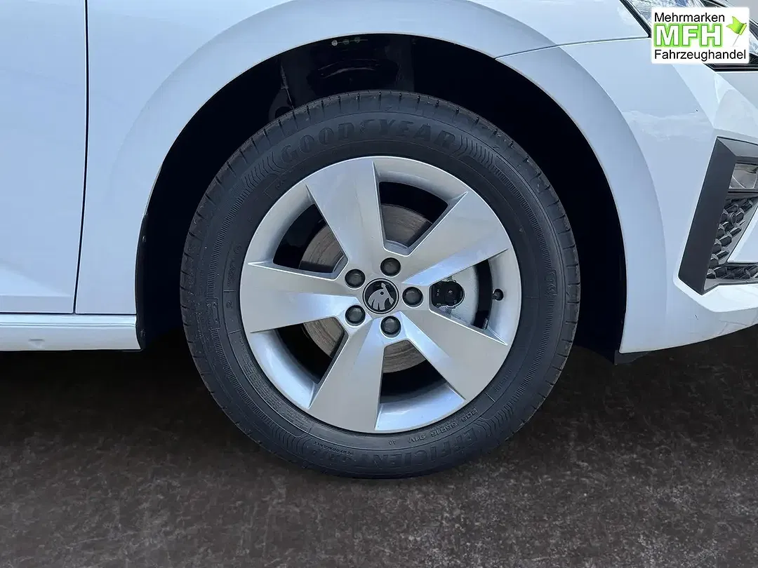 Skoda Scala - Thumbnail 8
