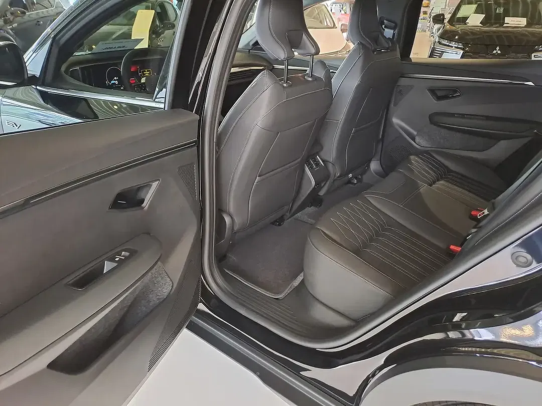 Mitsubishi Eclipse Cross - Thumbnail 10